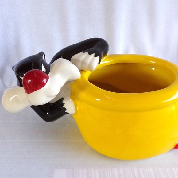 Warner Bros. Other Warner Bros Sylvester And Tweety Bird Planter Bowl Poshmark